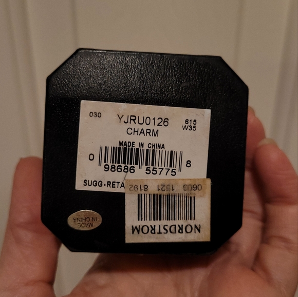 JUICY COUTURE PINK BUBBLE GUM MACHINE CHARM - Picture 9 of 9